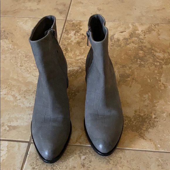 Sam Edelman Joey Booties - Picture 3 of 7